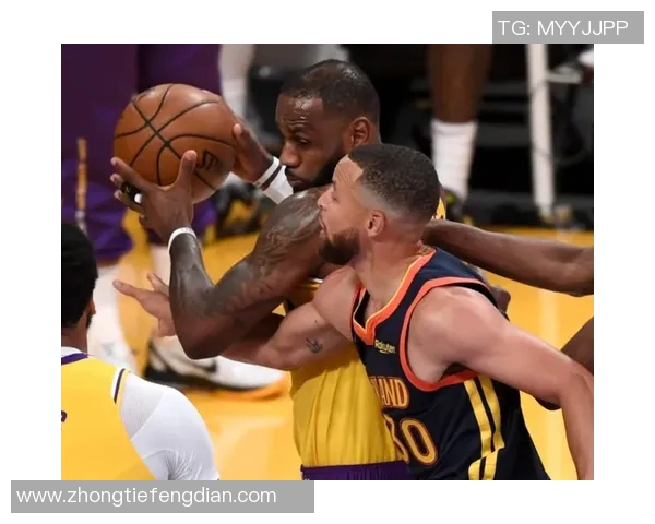 勇士与雷霆激战高清回放全场精彩瞬间尽在眼前