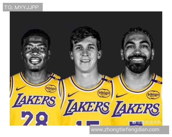 湖人队与活塞队激战正酣2015年11月16日精彩回顾与赛后分析 湖人队与活塞队激战正酣2015年11月16日精彩回顾与赛后分析