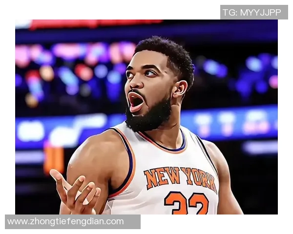 热火与纽约尼克斯激战正酣球迷期待精彩对决与绝妙表现