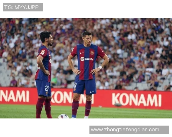 西甲激战巴萨迎战皇家社会争夺三分荣耀之战