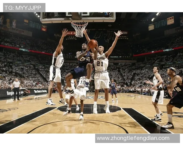 吉米巴特勒的篮球之路：从默默无闻到NBA超级巨星的成长历程